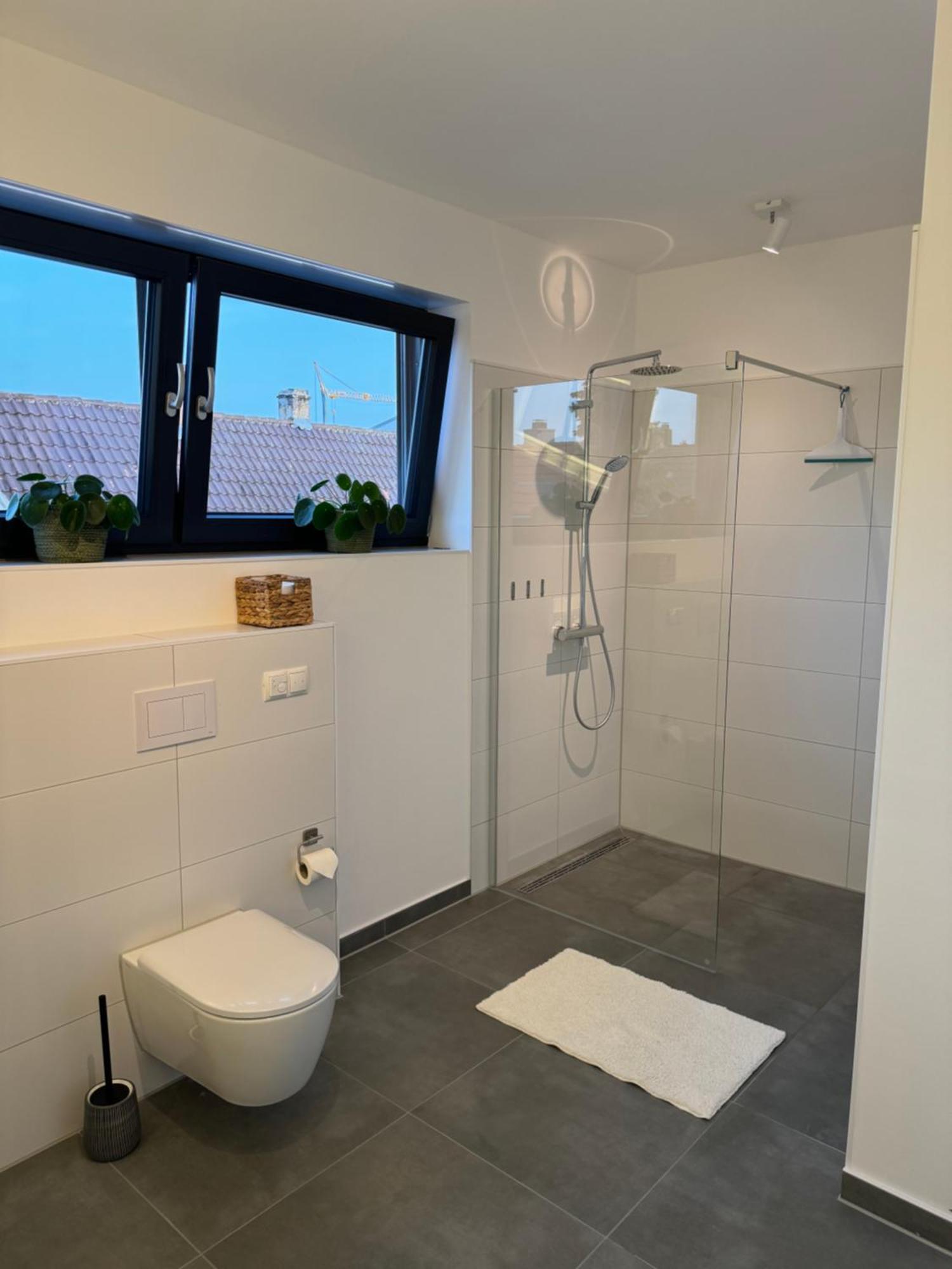 Venningen Moderne Ferienwohnung Mit Terrasse, Grill & Privatparkplatz מראה חיצוני תמונה